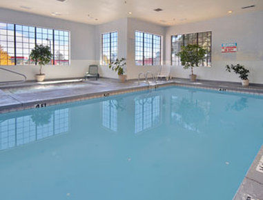 Days & By Wyndham East Hotel 3*