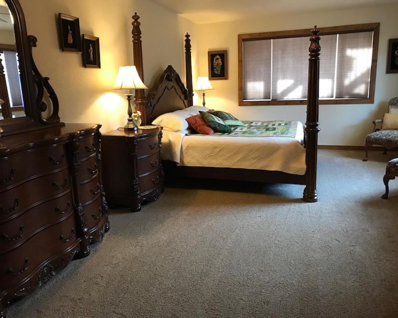 Beeline Bed & Breakfast