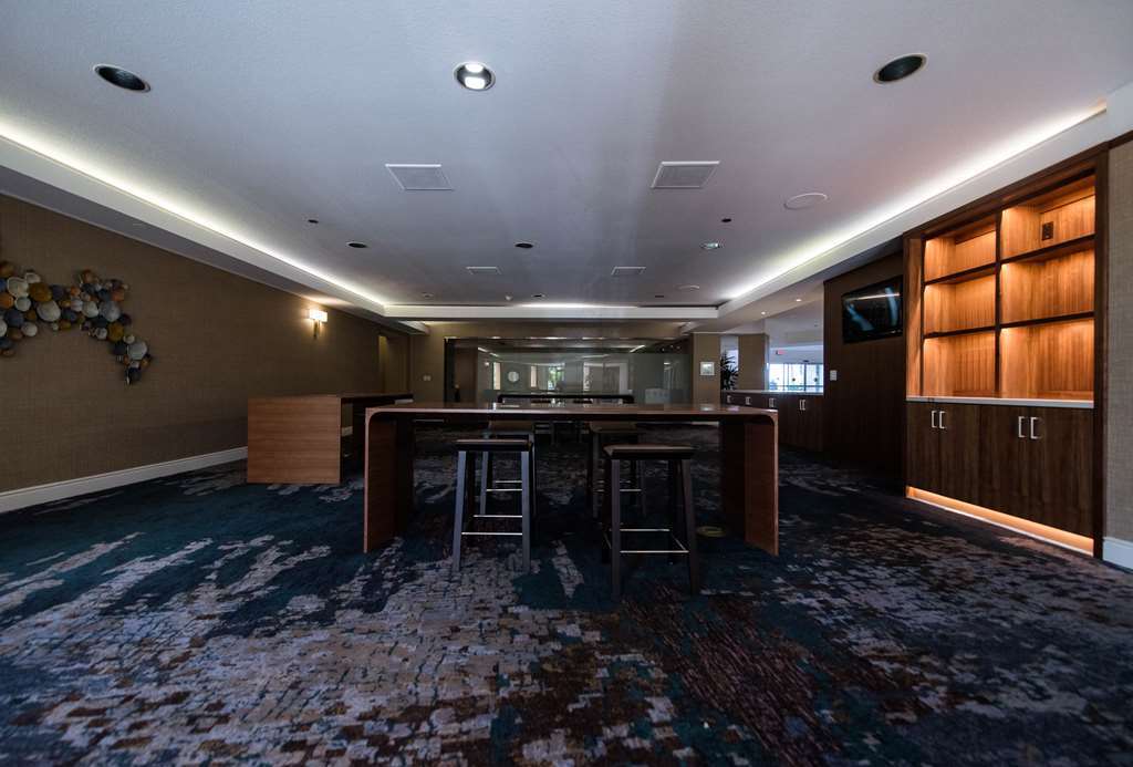 Hilton East Hotel