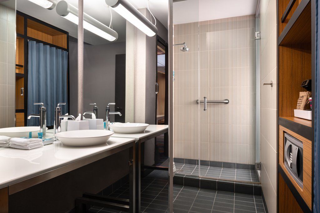 Aloft 3*