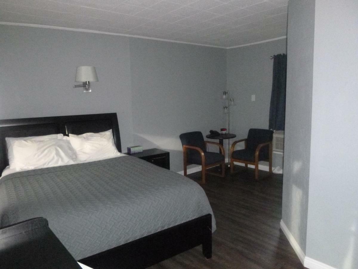 Motel Sierra 2*