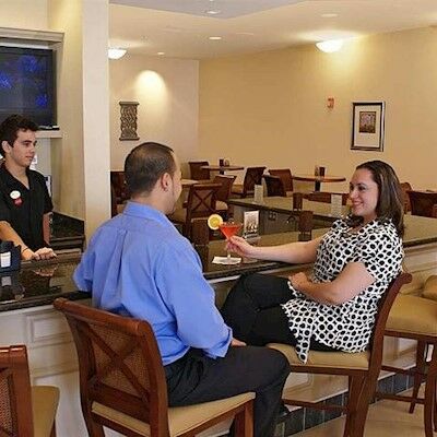 Hilton Garden Airport Hotel 3*