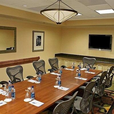 Hotel Hilton Garden Airport 3*