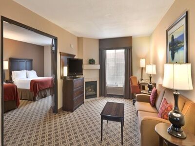 Express Show By Ihg Hotel 2*