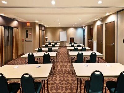 Express Show By Ihg Hotel 2*