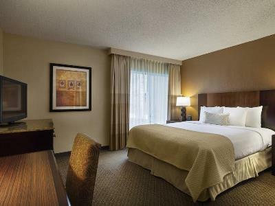 Hotel Embassy By Hilton Phoenix