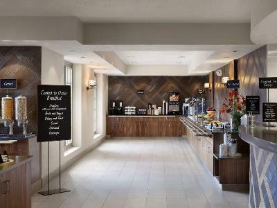 Hotel Embassy By Hilton Phoenix 4*