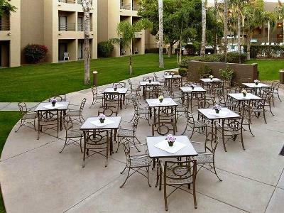 Embassy By Hilton Phoenix Hotel