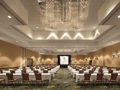 Hotel Embassy By Hilton Phoenix