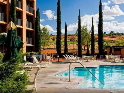 Courtyard At Powell 3* Page