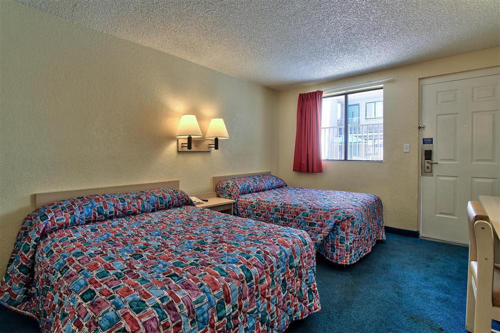 Phoenix Inn 2*