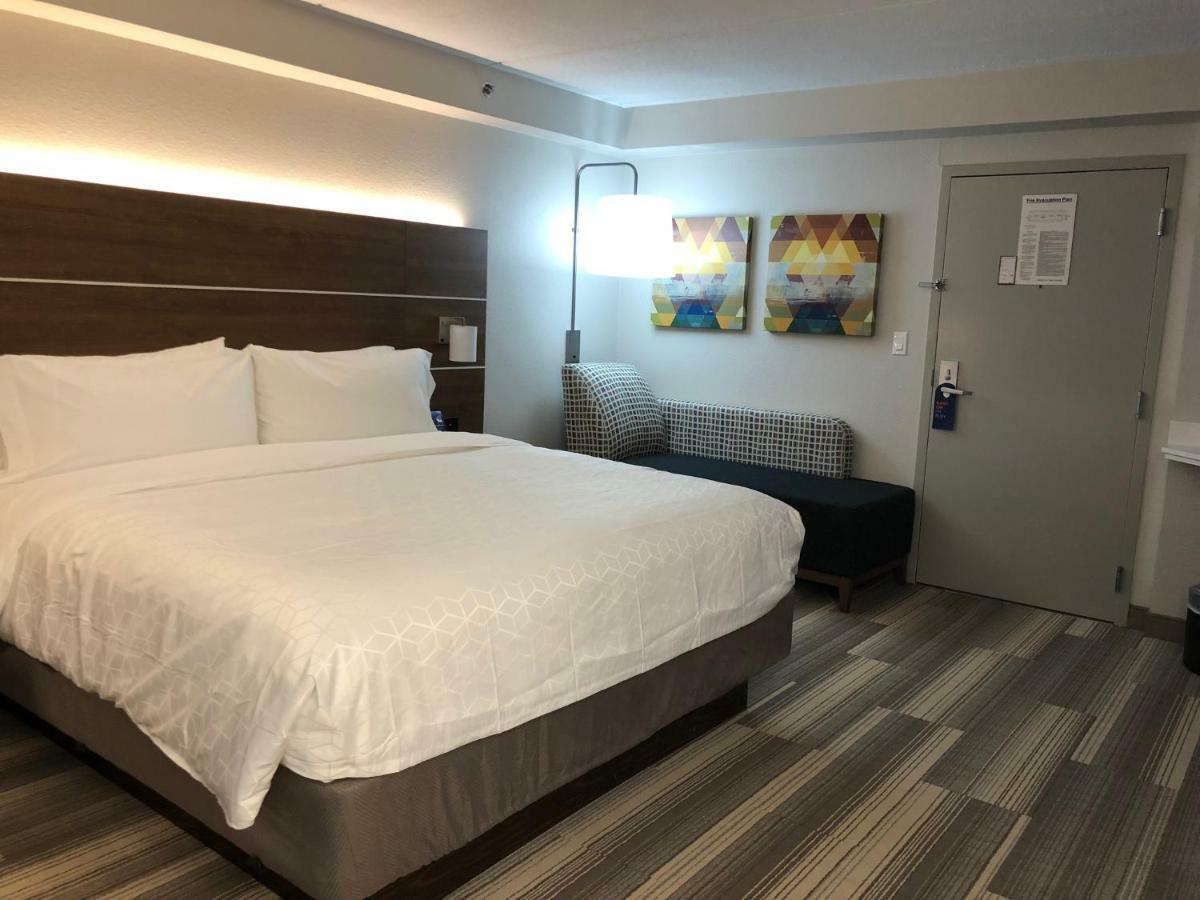 Express & By Ihg Hotel