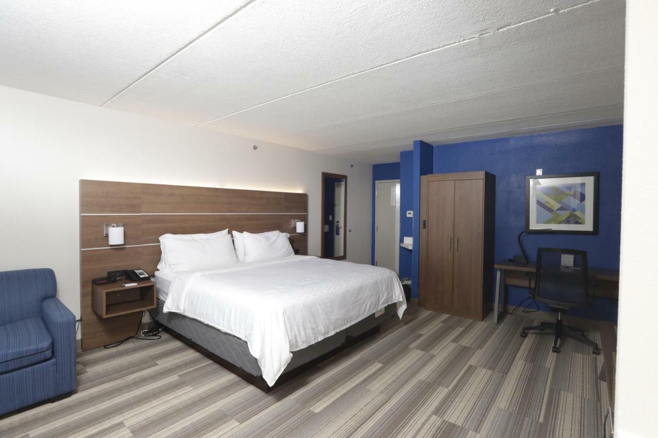 Express & By Ihg Hotel
