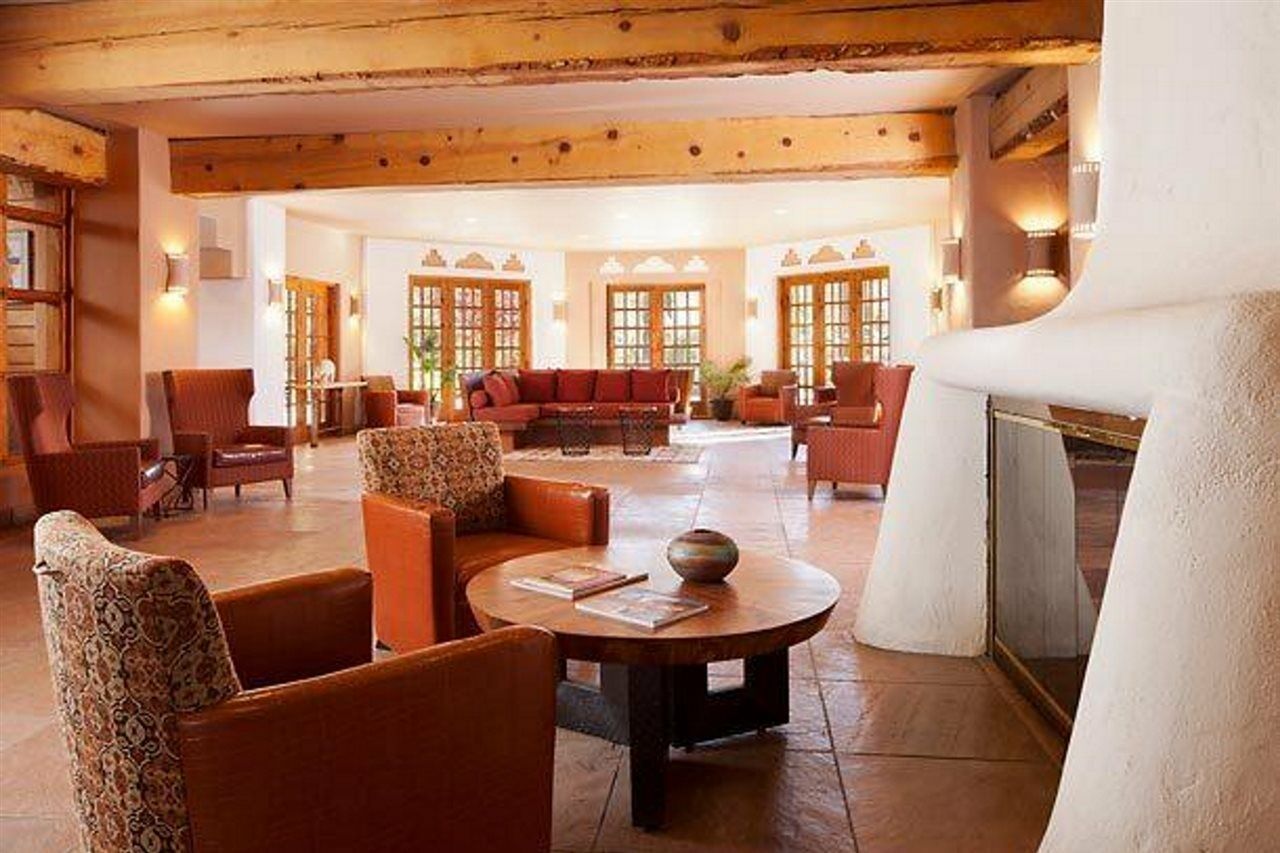 Courtyard At Powell 3*
