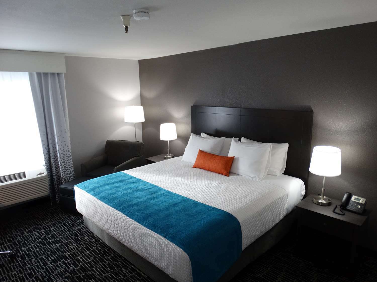 Western Sun Canyon Hotel