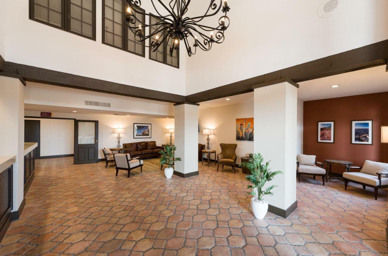 Hotel Lux Cottonwood