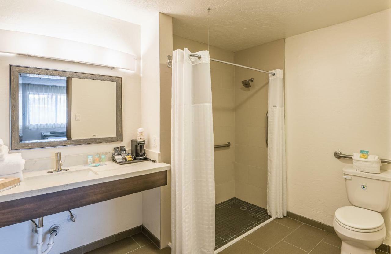Hotel Lux 2*