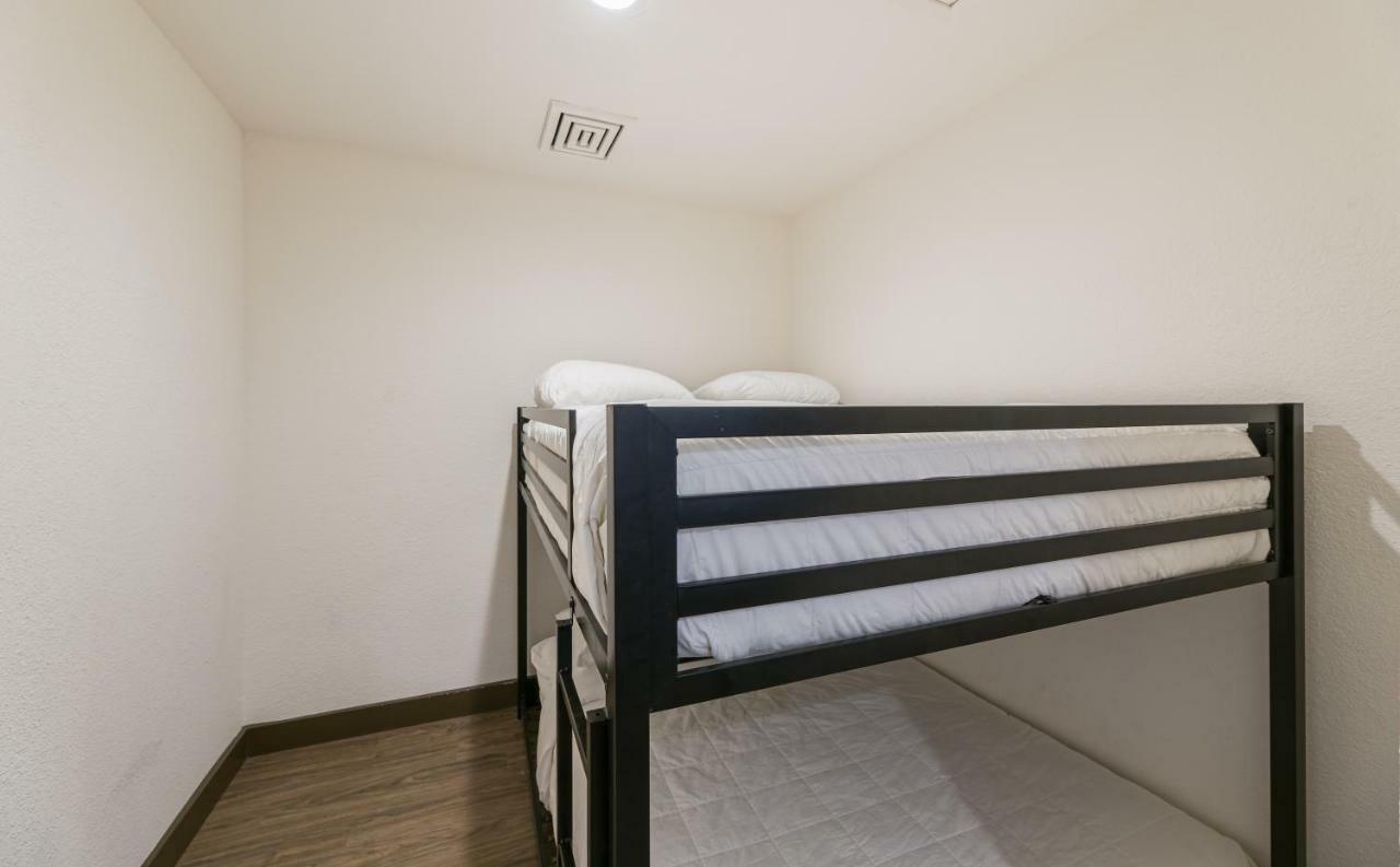 Hotel Lux Cottonwood