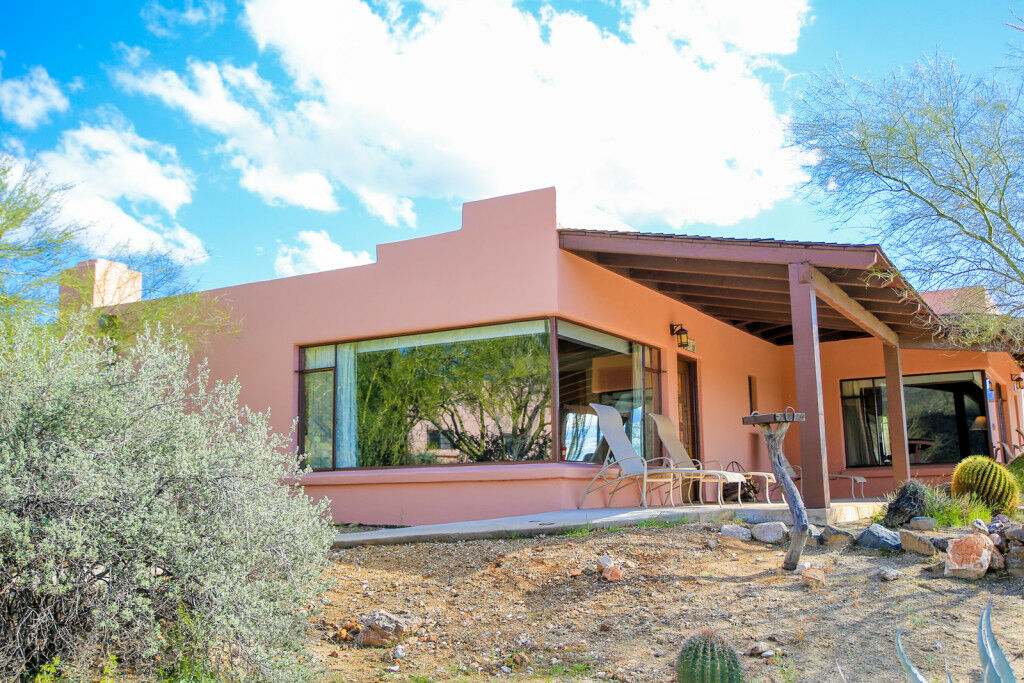 Tanque Guest Ranch Lodge *