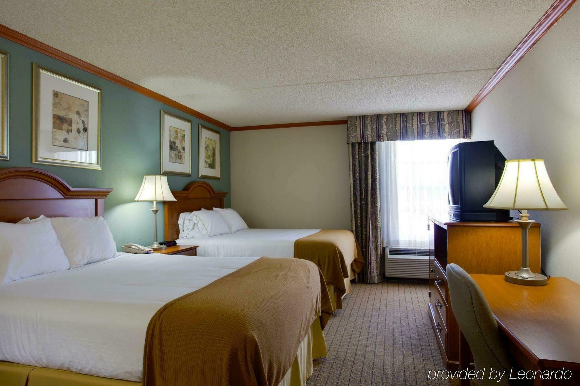 Hotel Express Phoenix-airport/university Drive By Ihg
