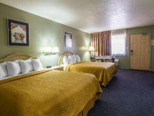 Lux Hotel 2*