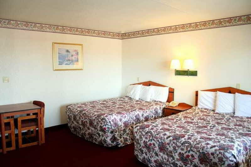 Days By Wyndham Airport - 2* Phoenix