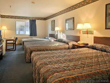 Hotel Pinetop Studio Suites 2*