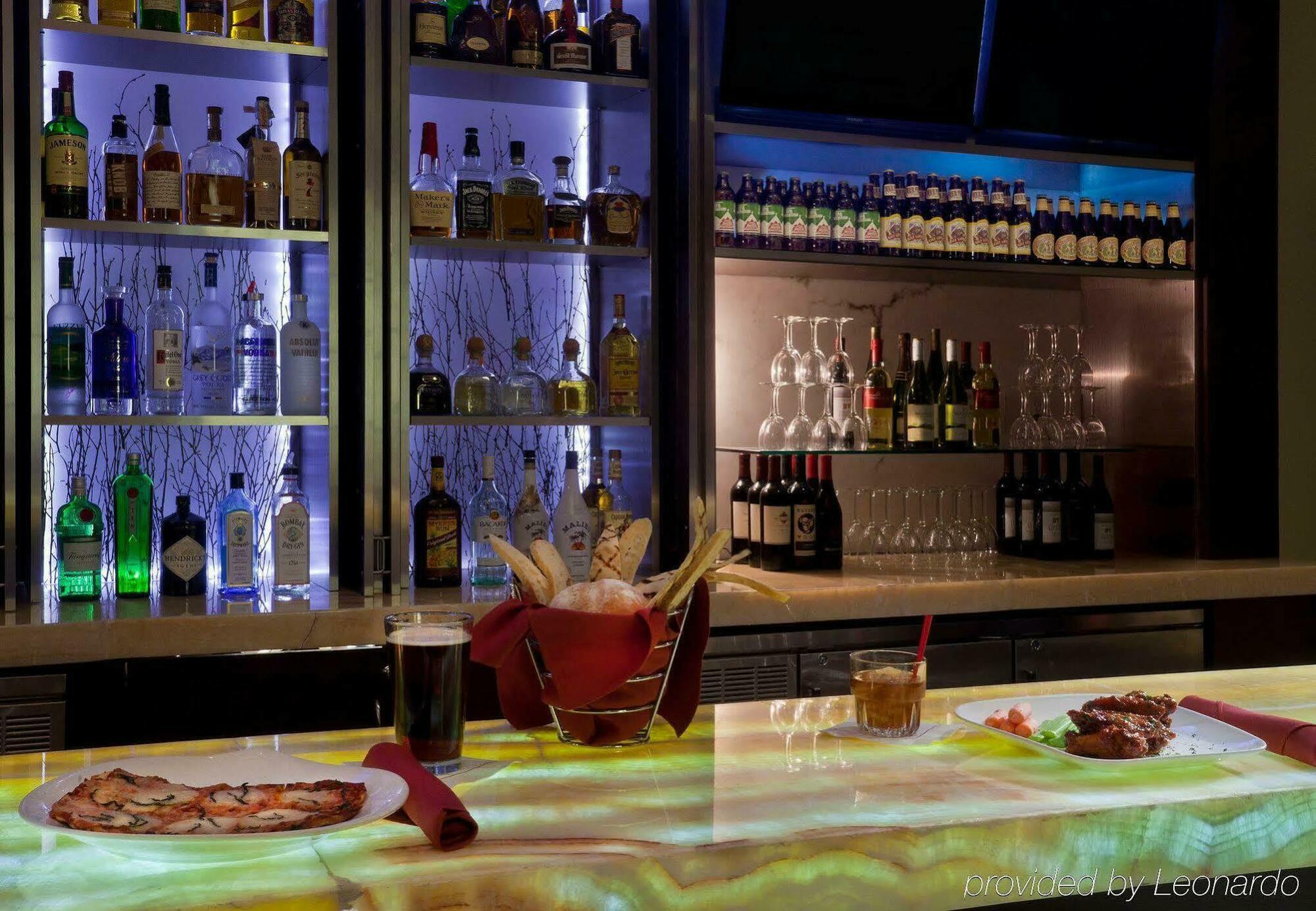 Delta By Marriott Phoenix 3*