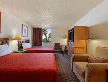 Bluestone Eloy -casa Grande 3*