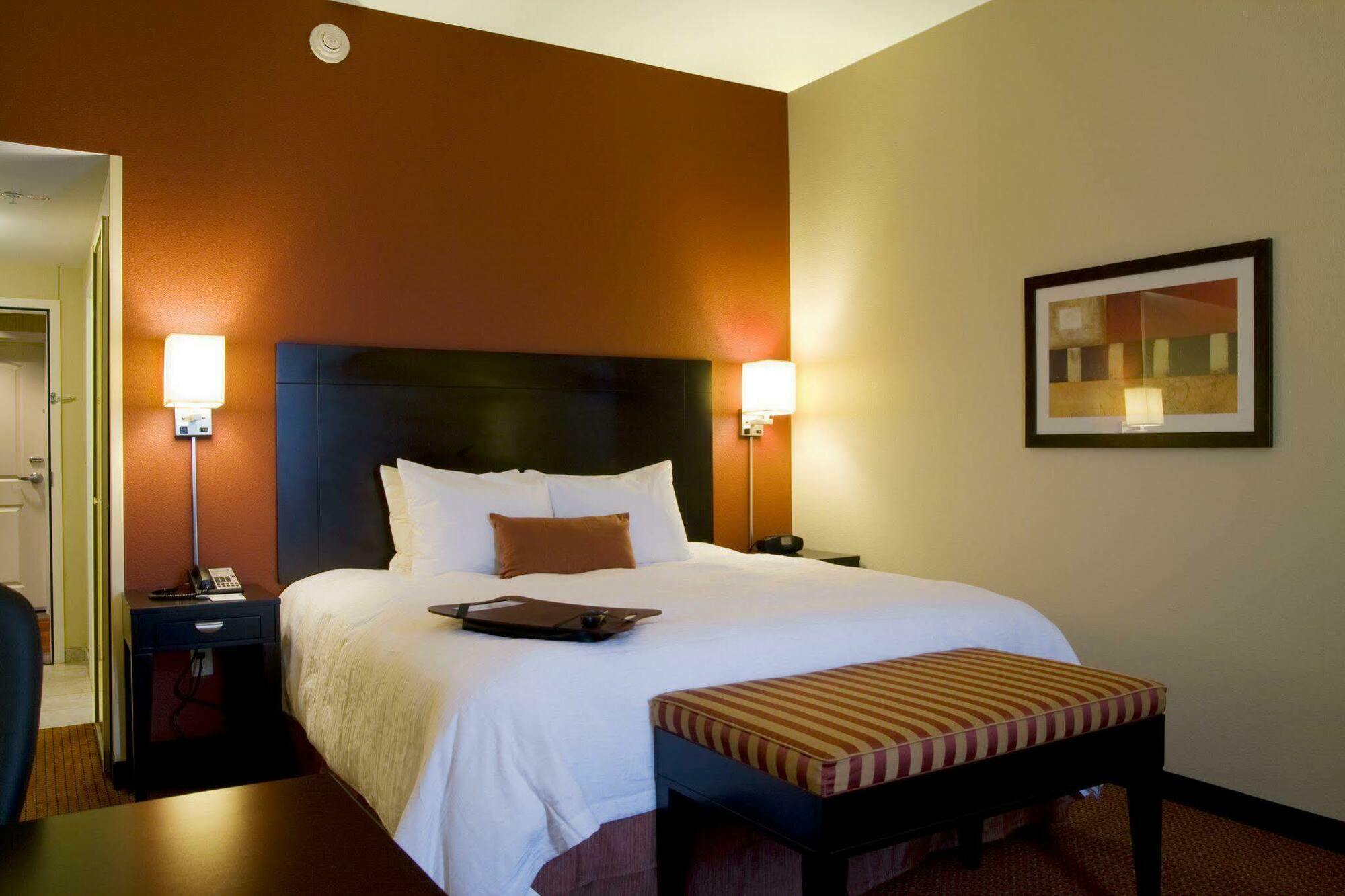 Hampton & Phoenix Fashion Center Hotel 3*