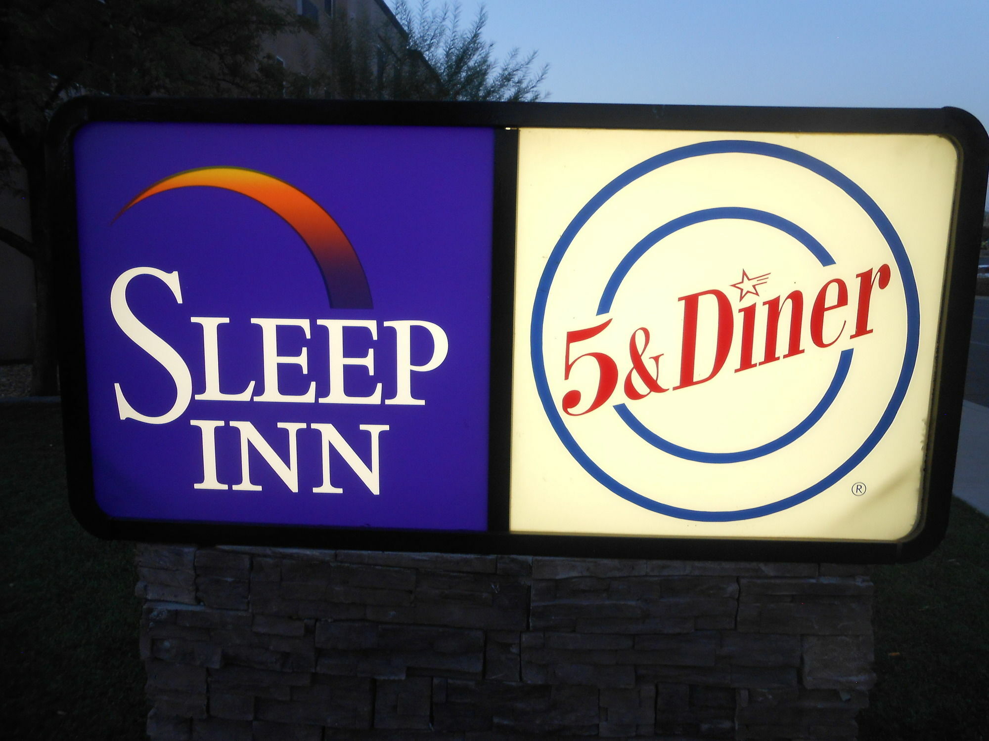 Surestay By Western Superstition Springs Hotel