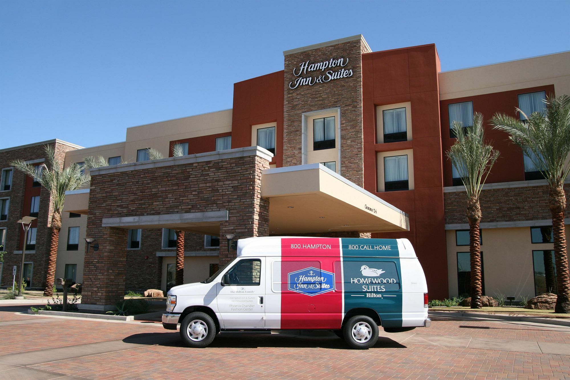 Hotel Hampton & Phoenix Fashion Center