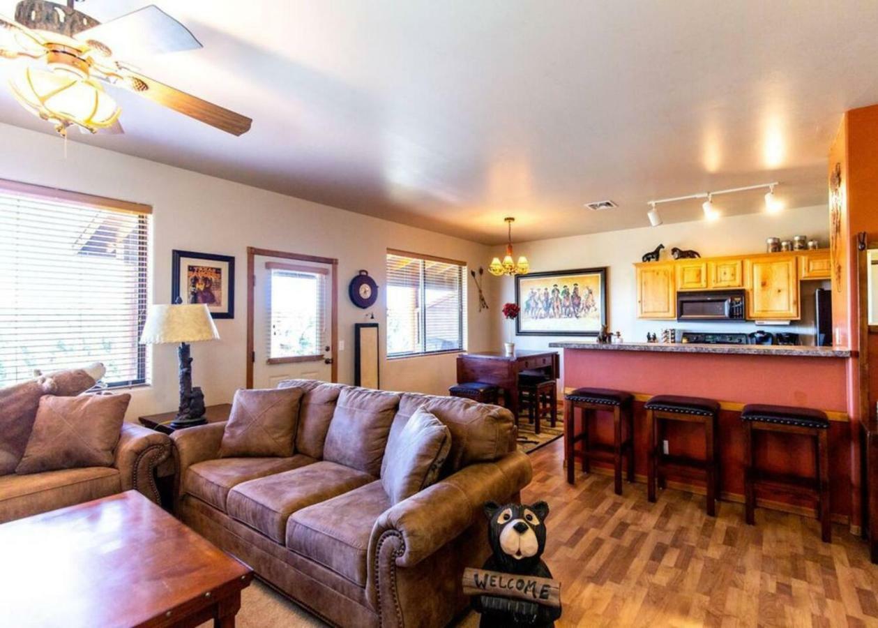 Elegant With Wonderful Views Near Fh