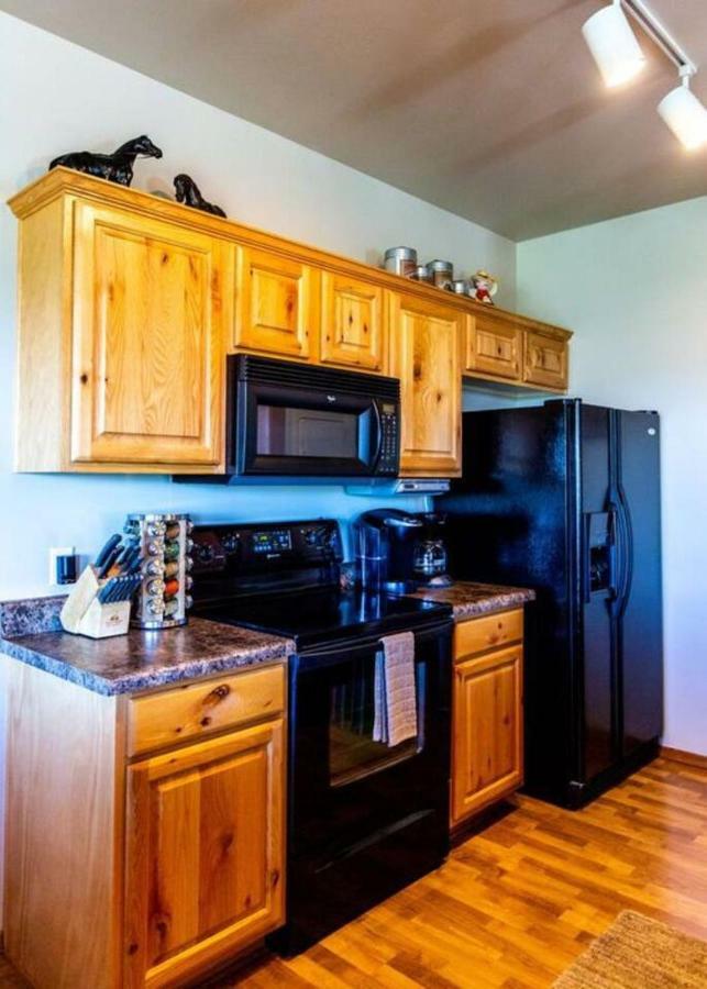 Elegant With Wonderful Views Near Fh Apartment Show Low
