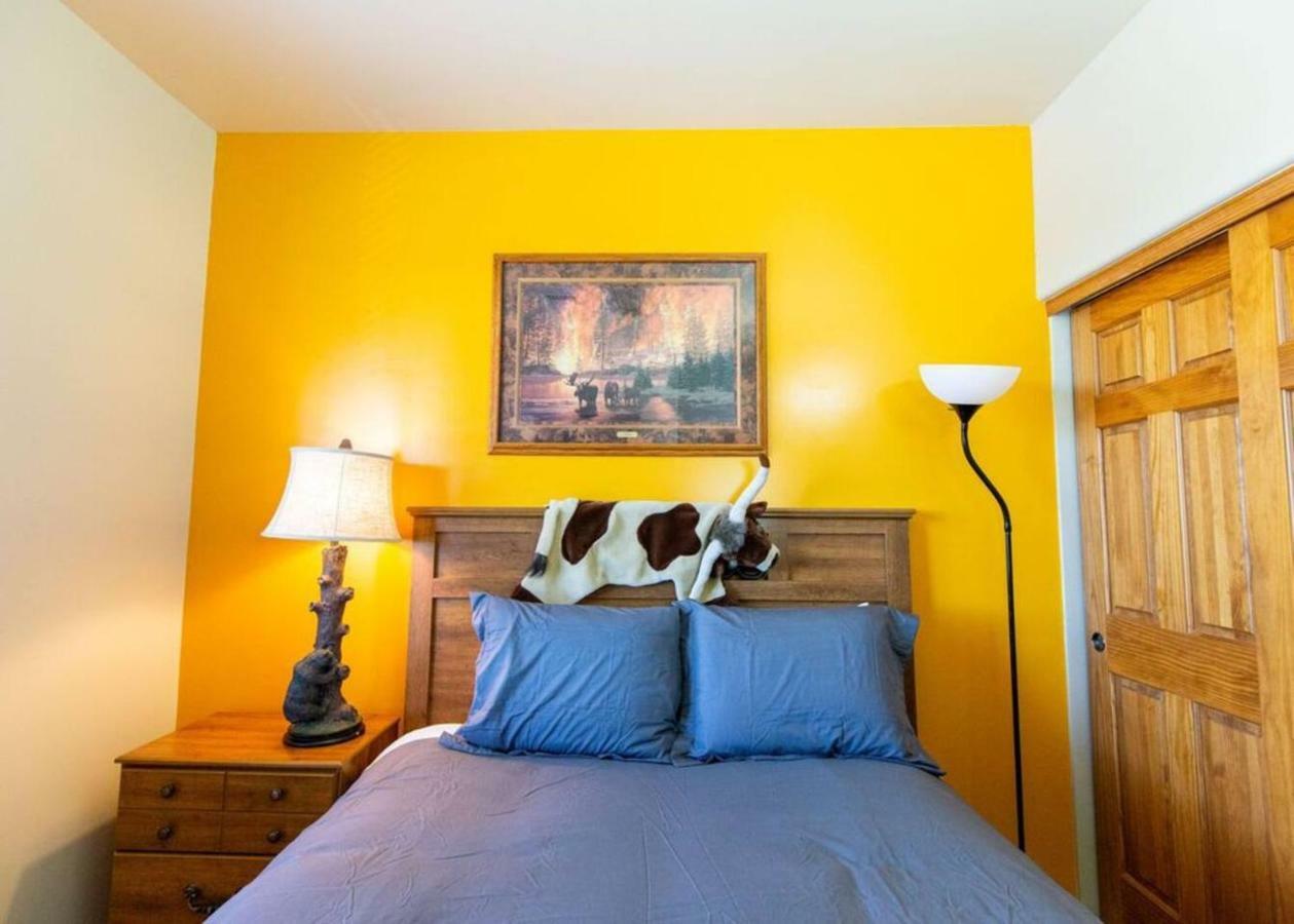 Elegant With Wonderful Views Near Fh Apartment Show Low