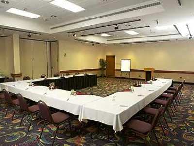 Hotel Embassy By Hilton Phoenix Tempe