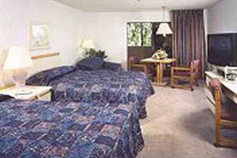 Shilo Hotel 3*
