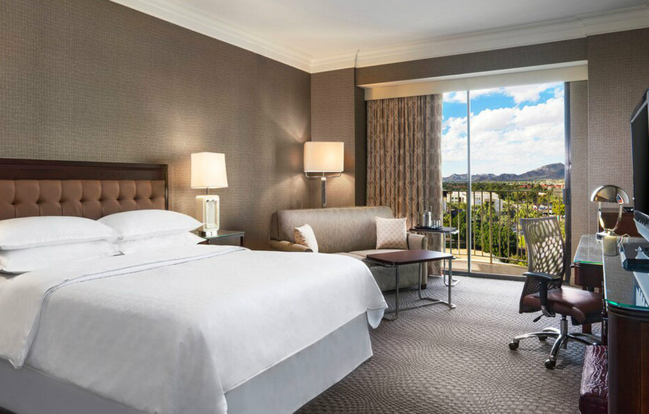 Sheraton Crescent Hotel