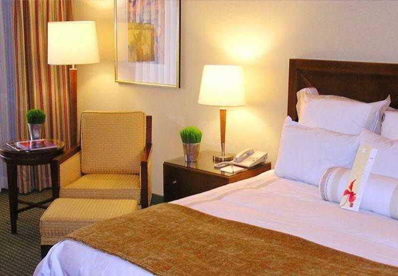 Delta By Marriott Phoenix 3*