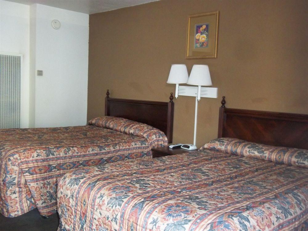 American Regency 2*