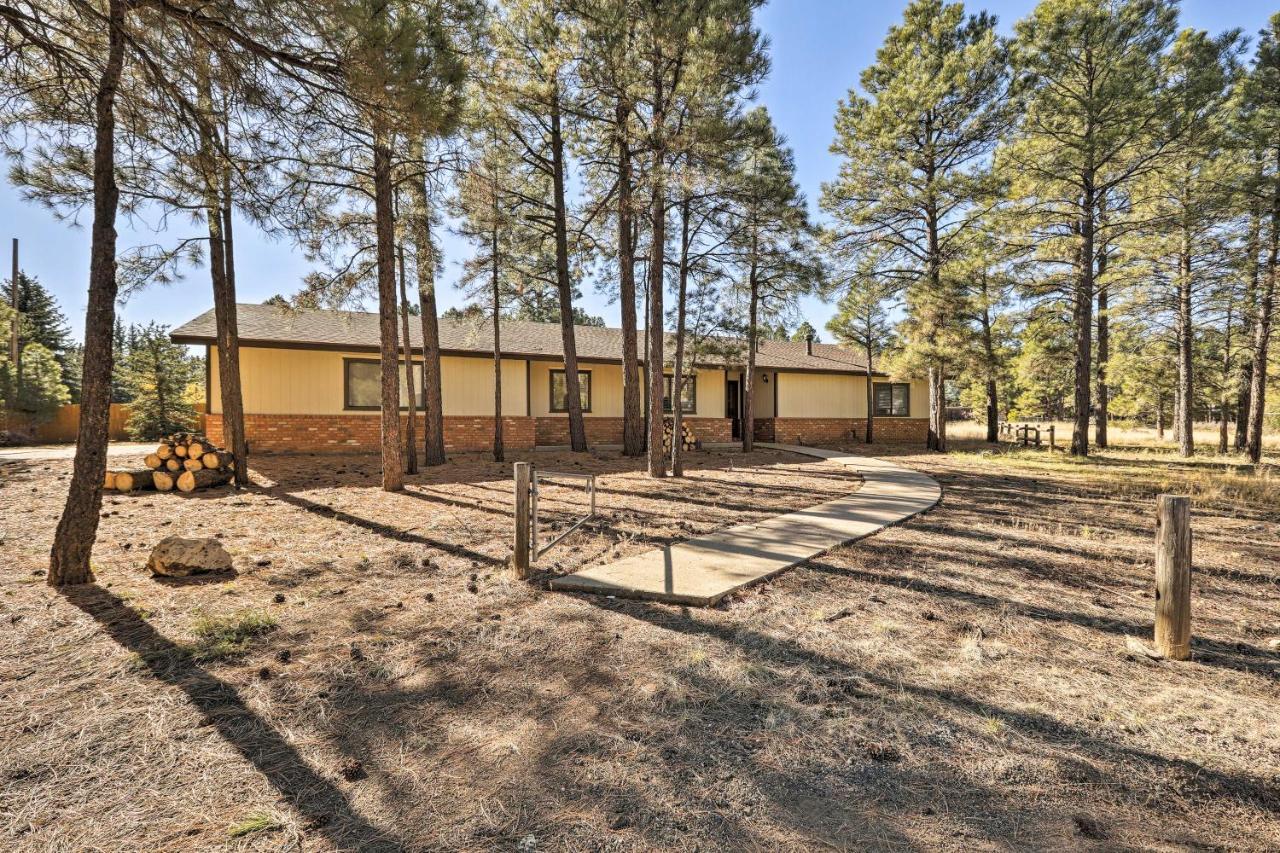 Country Club - 18 Miles To Arizona Snowbowl! Holiday home