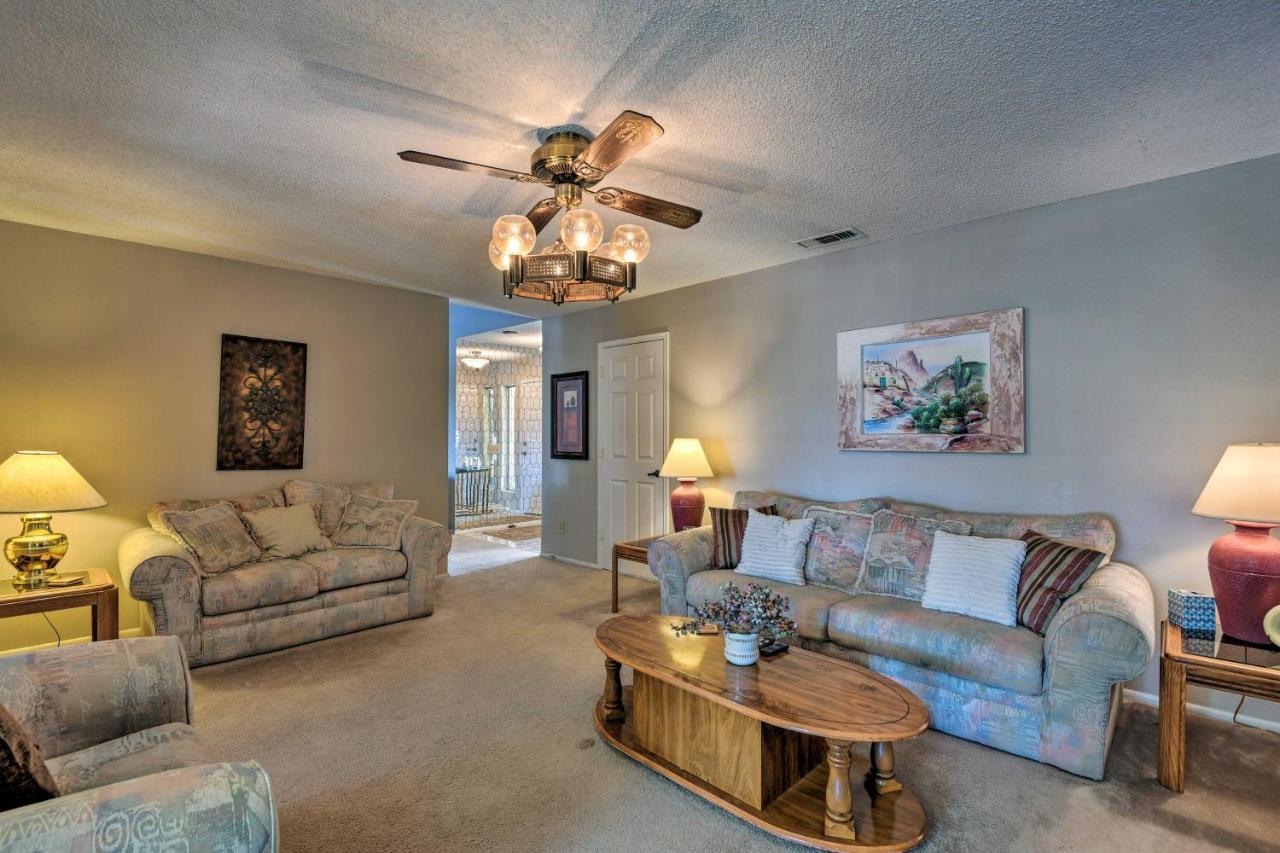 Holiday home With Pool About 7 Mi To Riparian Preserve!