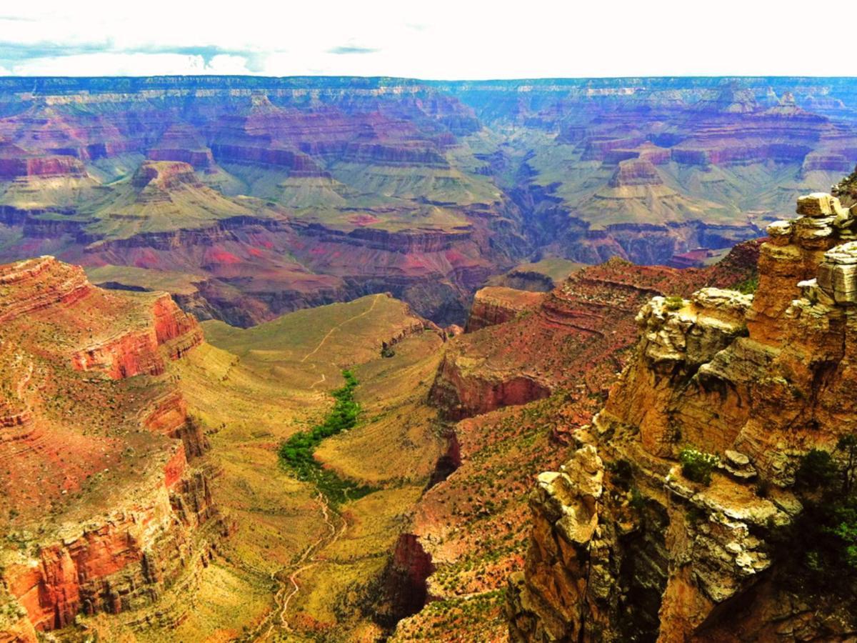 Grand Canyon Plaza