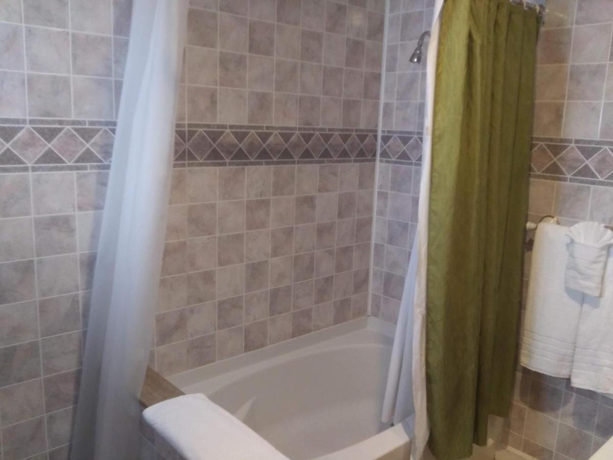 Bed & Breakfast Bordello