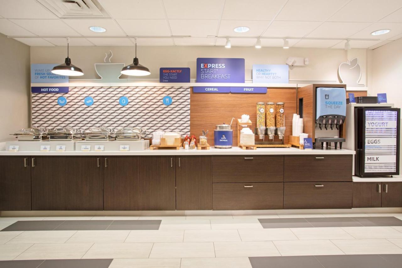 Express & Phoenix Dist By Ihg Hotel Glendale