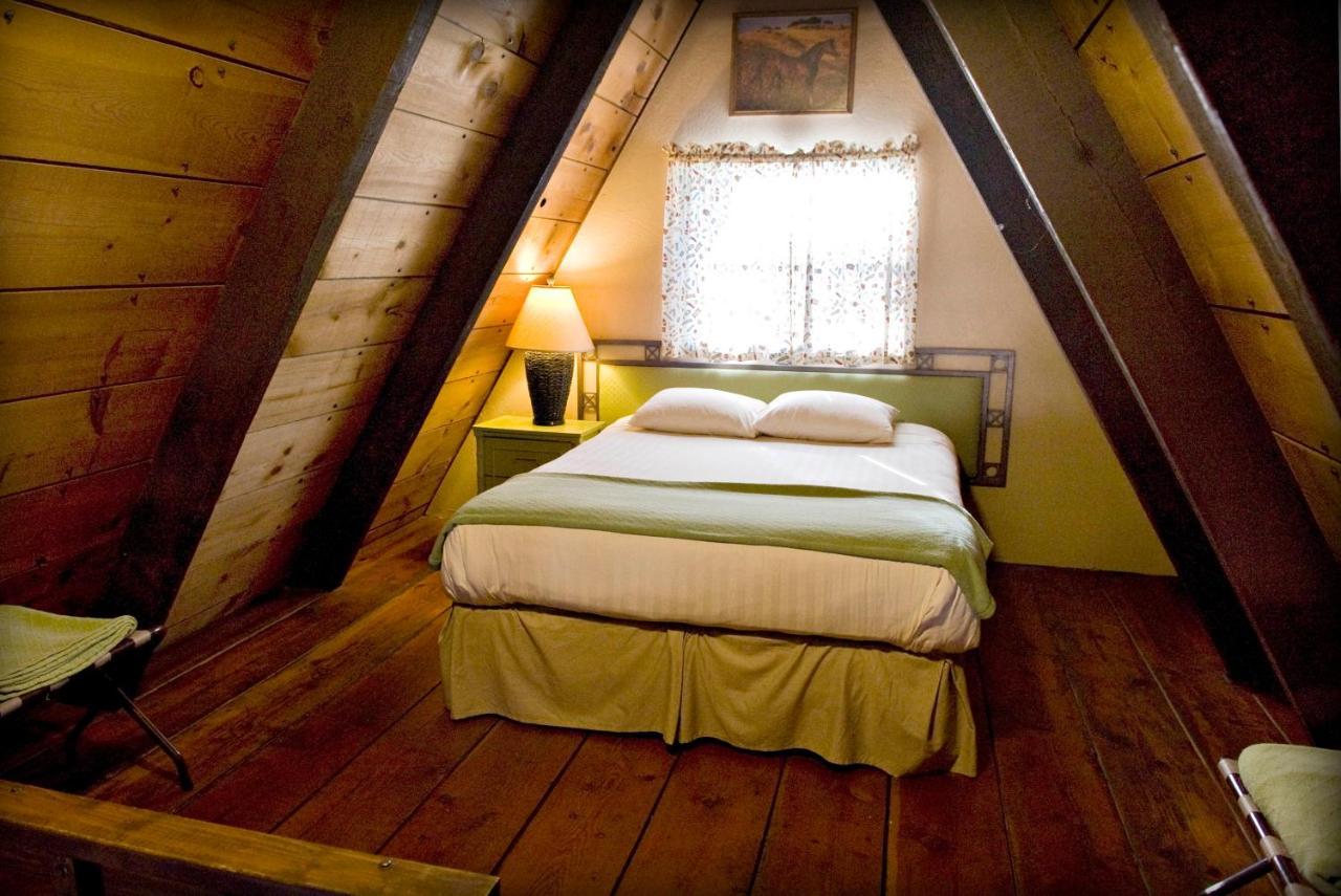 Cabins On Strawberry Hill *