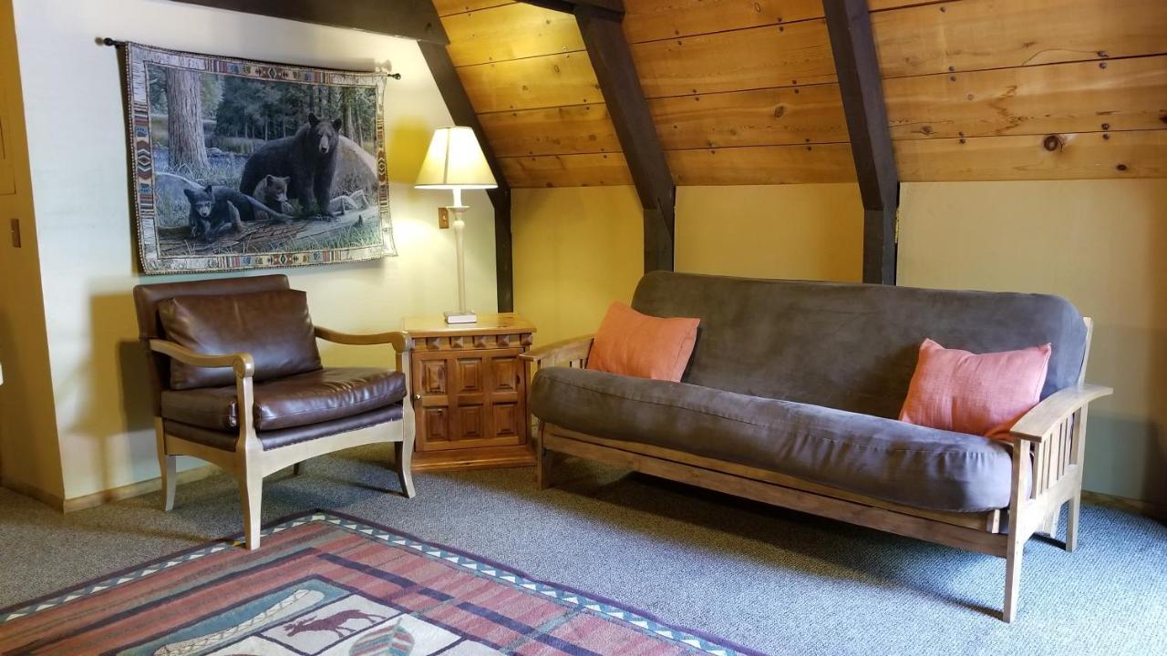 Cabins On Strawberry Hill Pine
