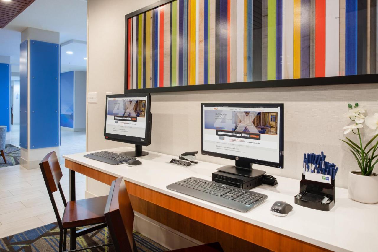Hotel Express & Phoenix Dist By Ihg Glendale