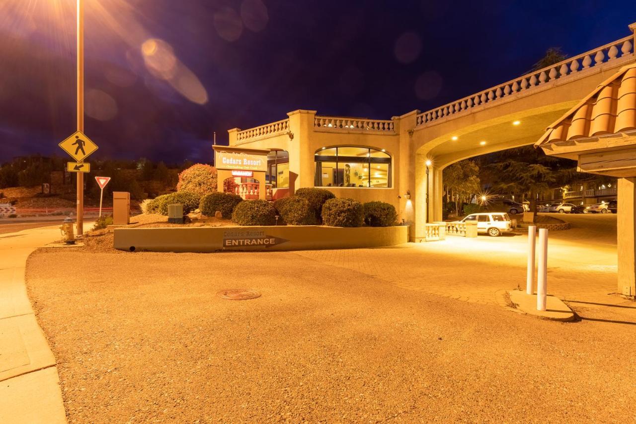 Hotel Cedars