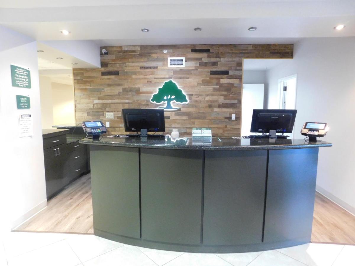 Greentree & Hotel 2*